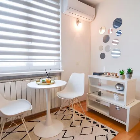 Lägenhet Modern Riverside Studio *